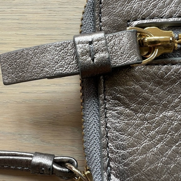Cole Haan Metallic Bronze Leather Wristlet. perfect condition - Picture 4 of 7